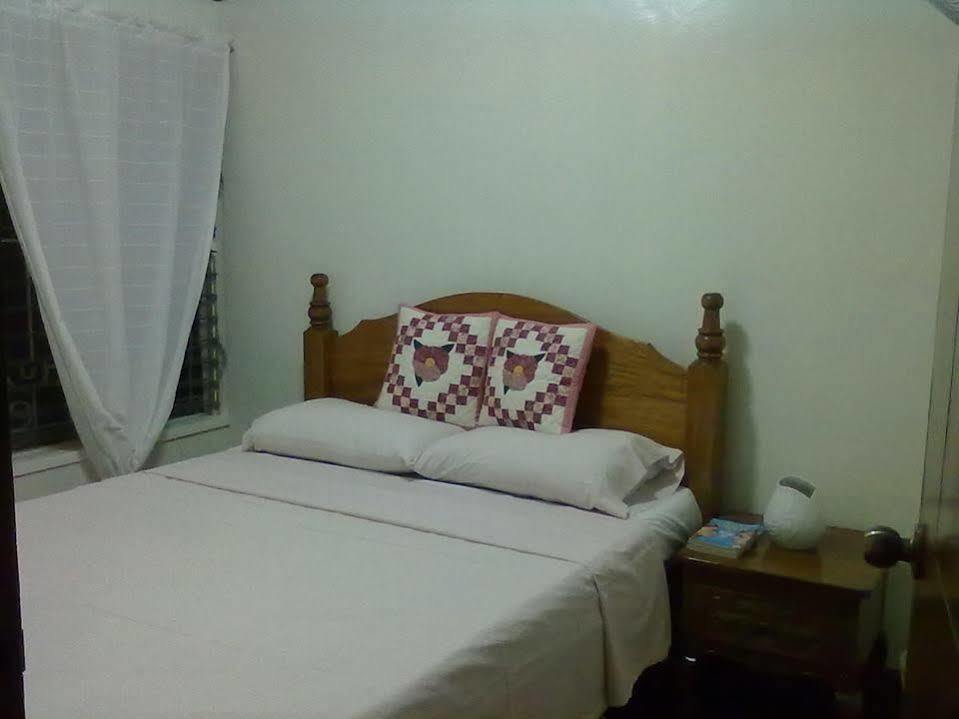 Urbanview Bnky Bed And Breakfast Palawan By Reddoorz Эль-Нидо Экстерьер фото